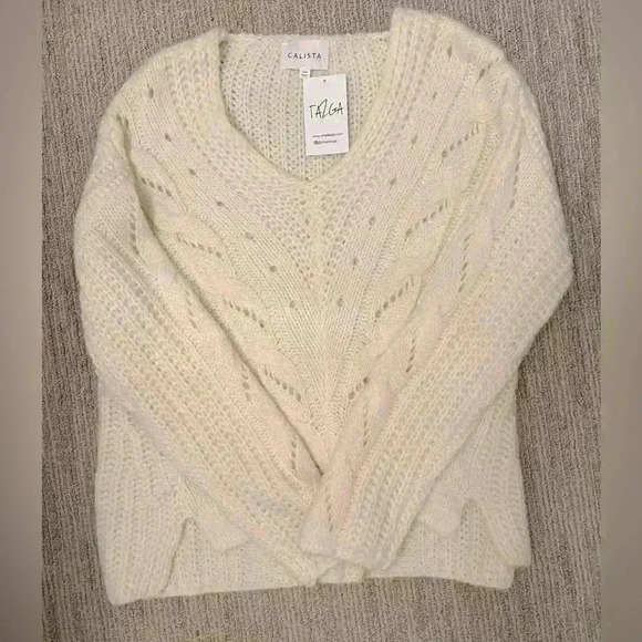 NWT SMALL/MEDIUM CALISTA SOFT WHITE SWEATER/PULLOVER - Picture 1 of 4